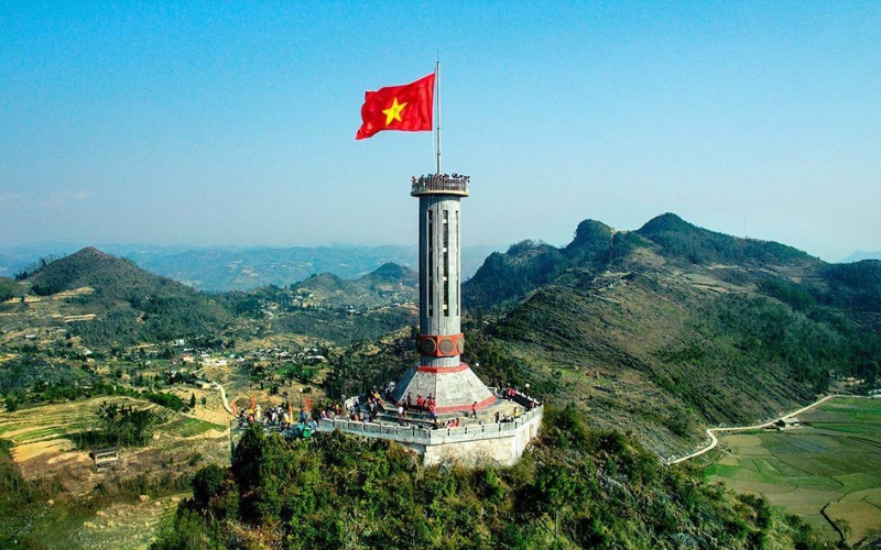 cột cờ mai châu