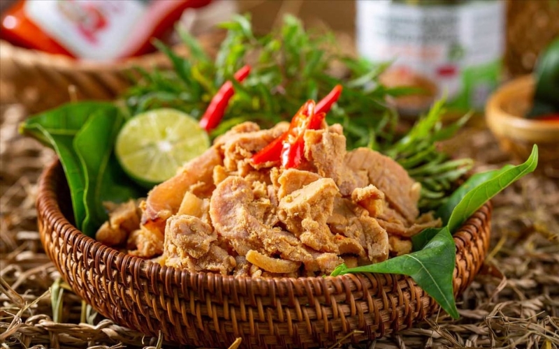 thịt lợn muối chua